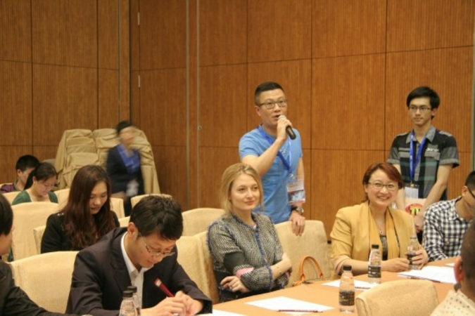 Ein umfangreiches Rahmenprogramm bietet Gelegenheit zum Networking.