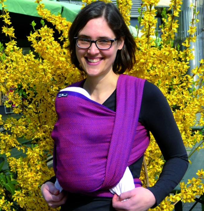 Das aktuelle DIDYMOS-Modell Lisca ist im klassischen Fischgrät-Muster gewebt.