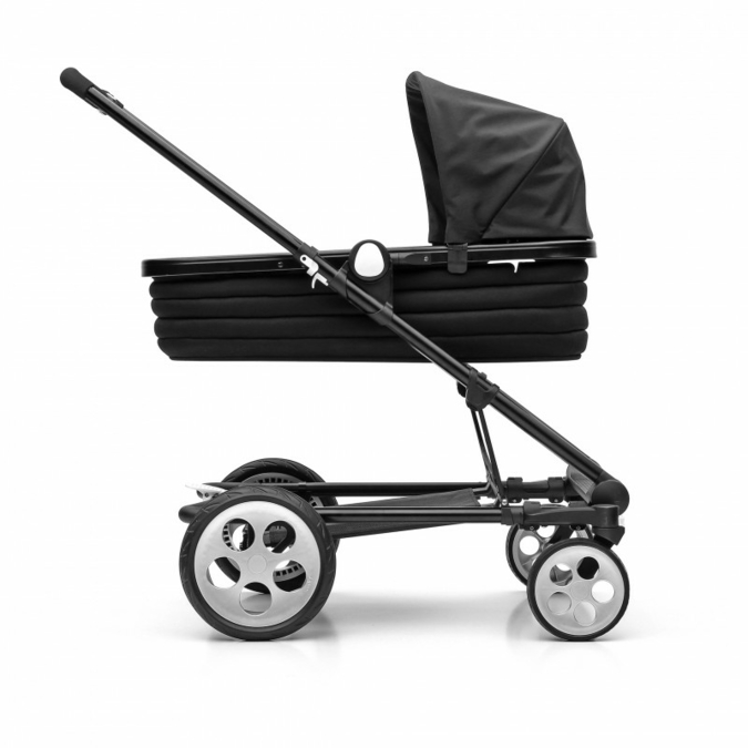 Mit Babywanne wird der Sportwagen schnell zum bequemen Kinderwagen.