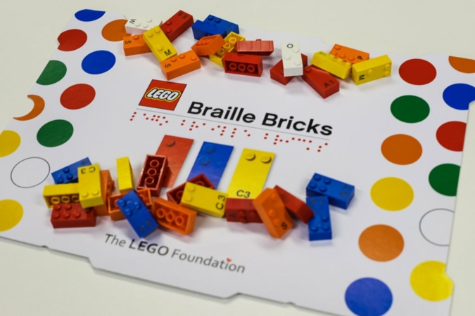 Lego-Braille-Set.jpg