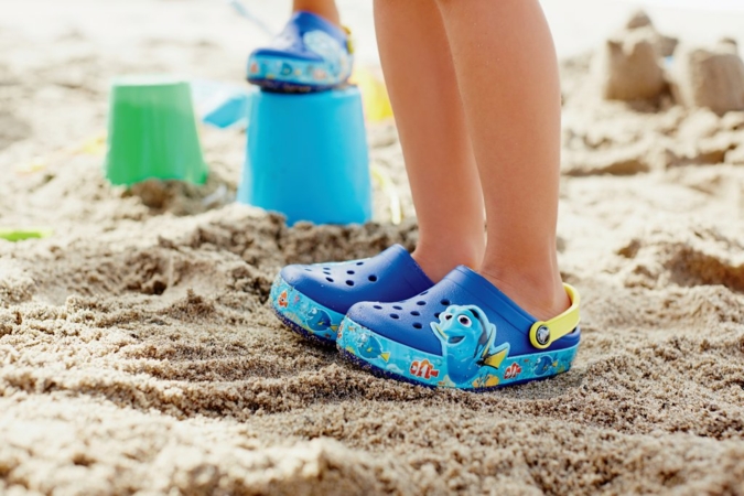 crocsfindingdorylifestyle3.jpg