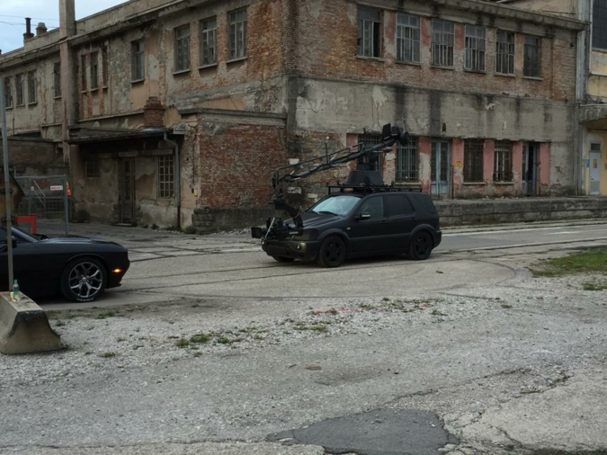 Behind-the-scenes-1_web