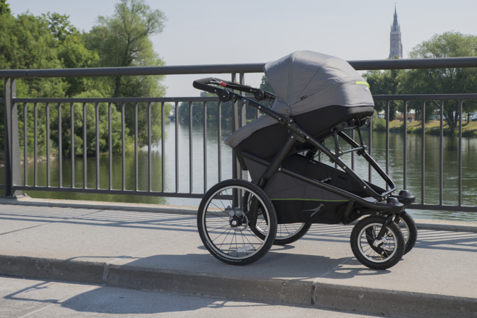 1498478338_Kinderwagen_und_Wanne