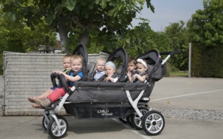 Die Sitze des Six Seater lassen sich für jedes Kind einstellen.