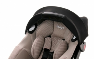 Die Babyschale Satellite eignet sich für Babys ab der Geburt.