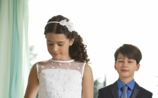 Auch Jungs finden den passenden Anzug aus Fichtenau.