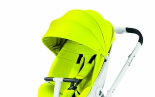 In peppigem Schwefelgelb (Sulphur Focus) und mit weißem Rahmen setzt der Quinny Moodd Akzente.