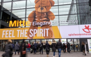 Spielwarenmesse-2023-Eingang.jpeg