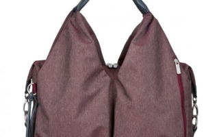 Durch Zugabe von Colorchips erhält die Tasche ihre Farbe, noch bevor die Fasern zu Garn versponnen und zu Stoff gewebt werden.