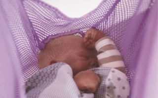 neu Swing2Sleep Baby Detail_2