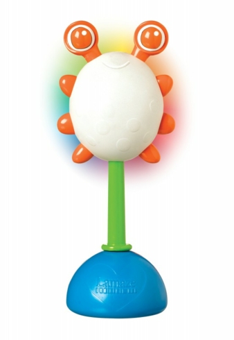 Die Regenbogen-Käfer-Rassel stillt den Schmerz zahnender Kleinkinder.