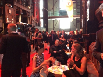 Historische Industriekultur meets Modern Design: Im Kesselhaus der Zeche Zollverein traf sich die globale Designer-Szene zu Sekt und Gespräch.