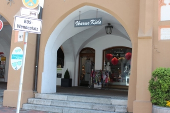 Ikarus Kids ist in die historische Ainmiller-Passage
eingebettet, einem Gebäude aus dem 18.
Jahrhundert.