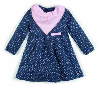 Weicher Stoff und softe Farben sorgen dafür, dass sich das Baby wohl in seiner Haut fühlt.