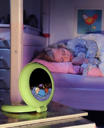 Auch wer die Uhr noch nicht lesen kann, erkennt auf dem KidSleep Globetrotter sofort, ob es schon Zeit zum Aufstehen ist.