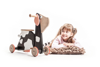 aagr_Mädchen_Rutschtier_Kuh