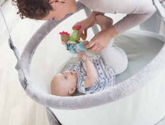 Memola-Wiege-mit-Baby.jpg